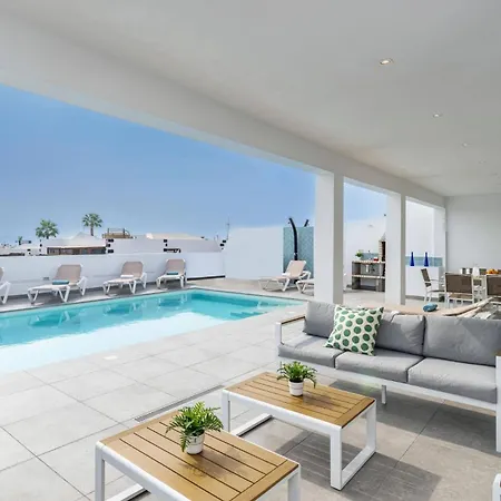 Villa Aqualava 2 By
